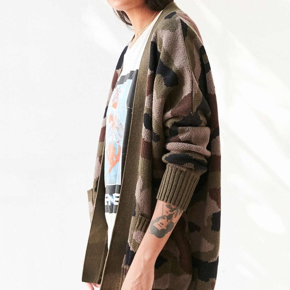 BDG Sweaters - BDG camouflage cardigan